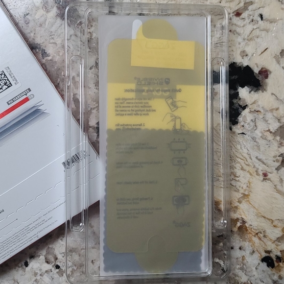 Zagg Invisible Shield - Picture 4 of 4